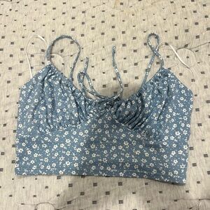 blue patterned cropped tank